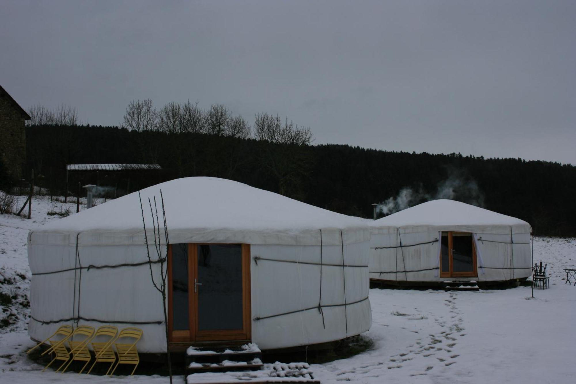Yourtes En Terrasse Bonneval  Buitenkant foto