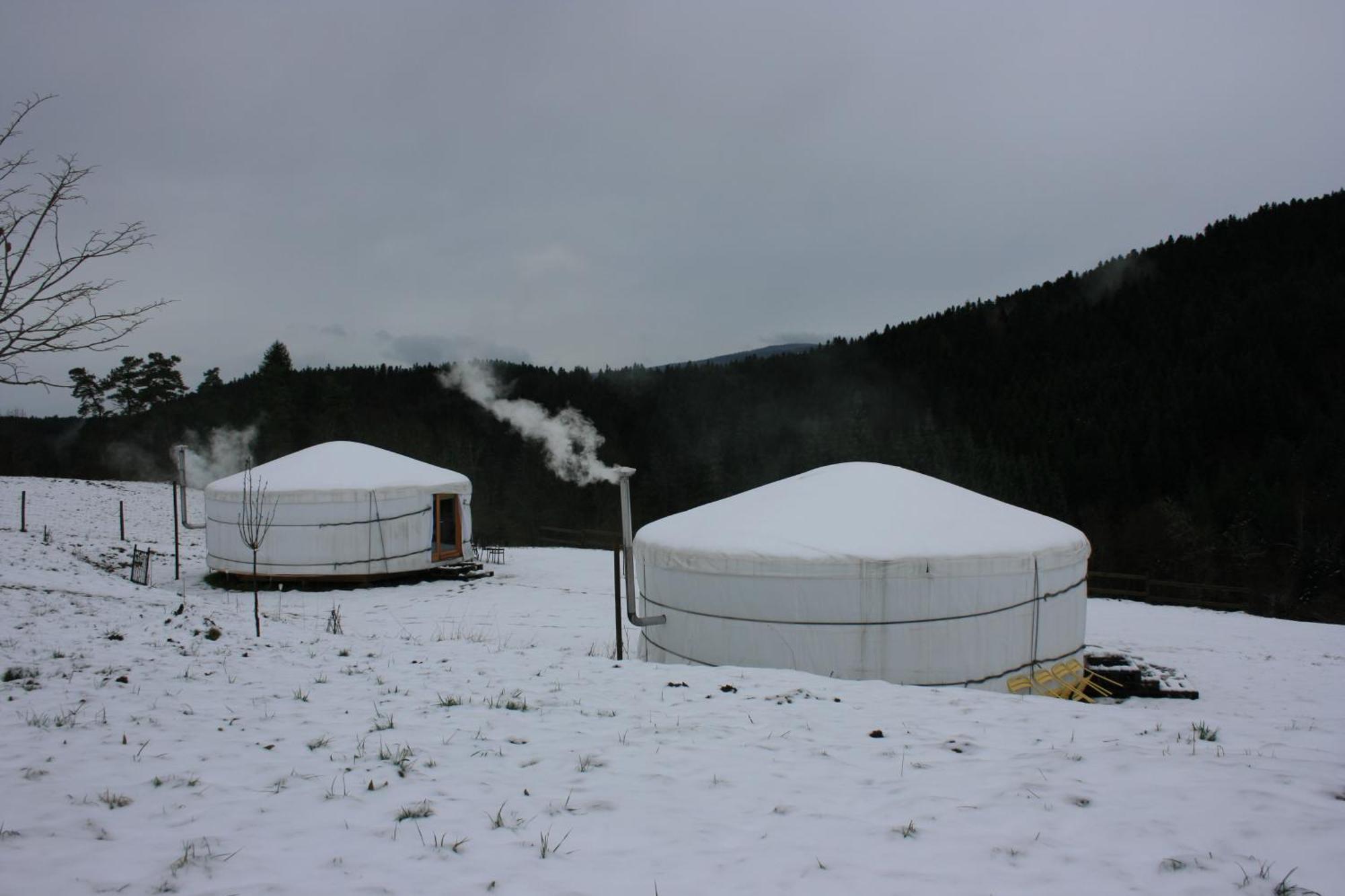 Yourtes En Terrasse Bonneval  Buitenkant foto