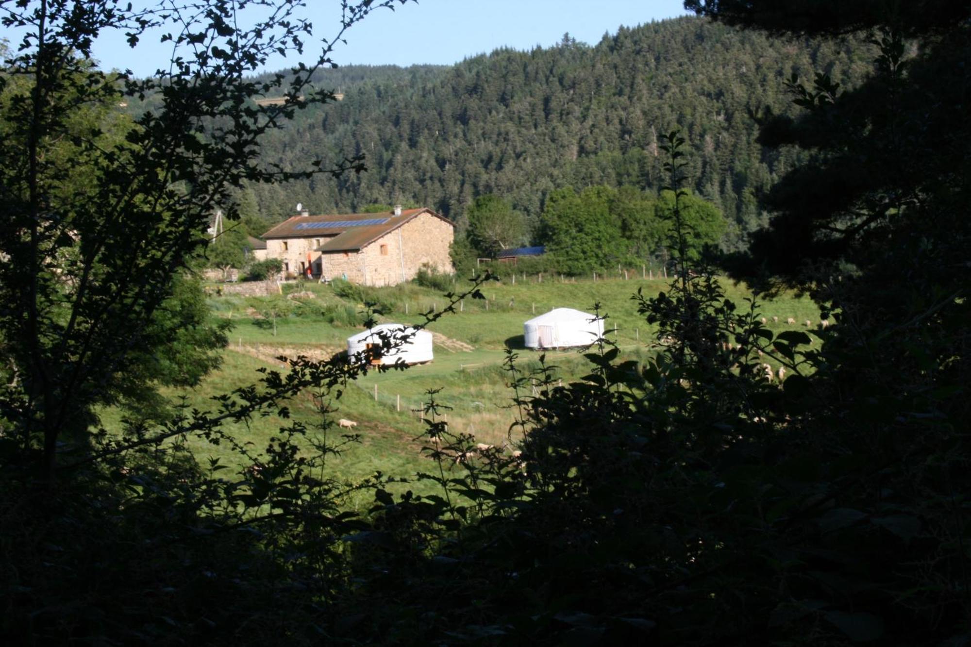 Yourtes En Terrasse Bonneval  Buitenkant foto