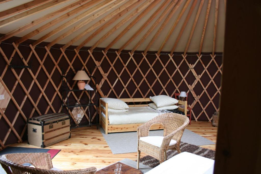 Yourtes En Terrasse Bonneval  Kamer foto