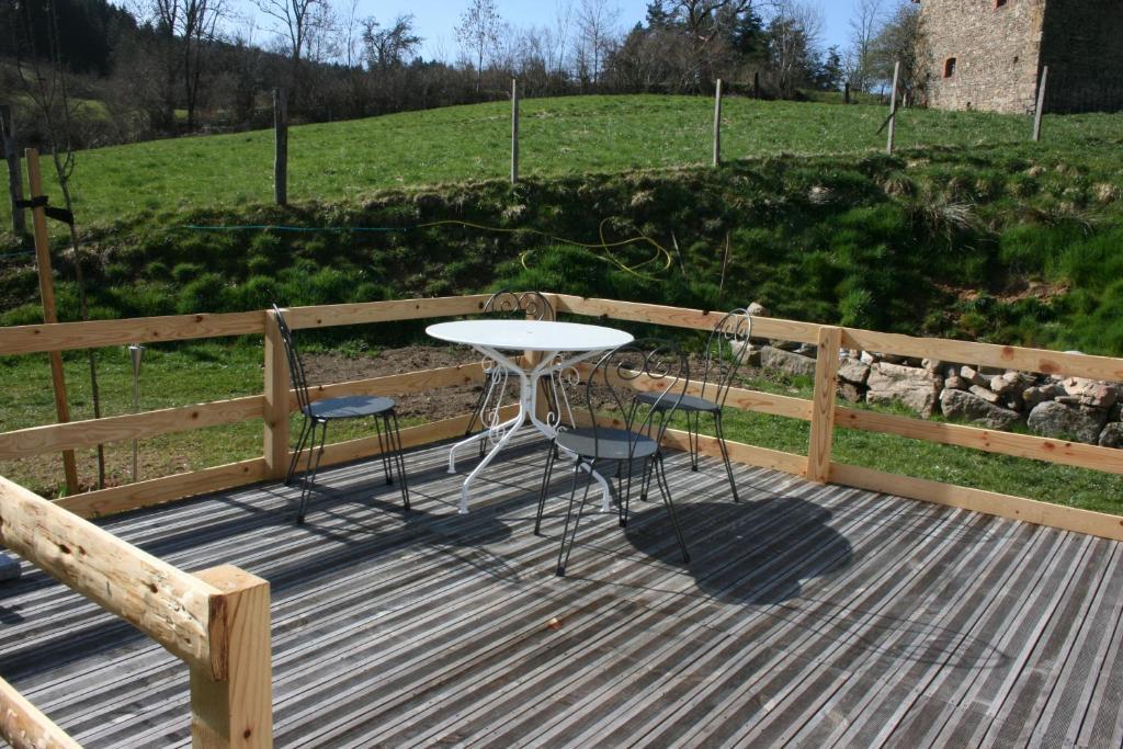 Yourtes En Terrasse Bonneval  Kamer foto