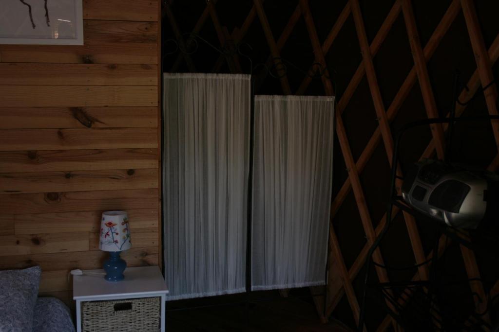 Yourtes En Terrasse Bonneval  Kamer foto